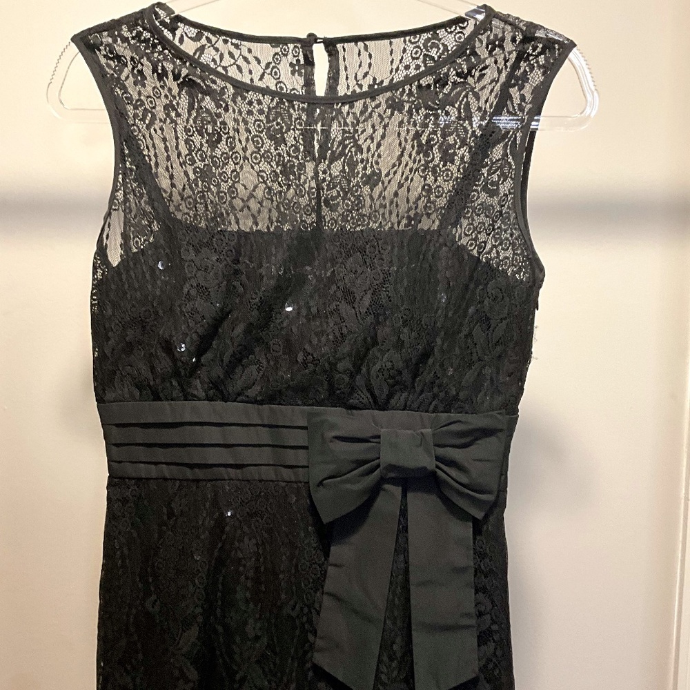 Tahari i classy  Black sleeveless lace party cocktail dress